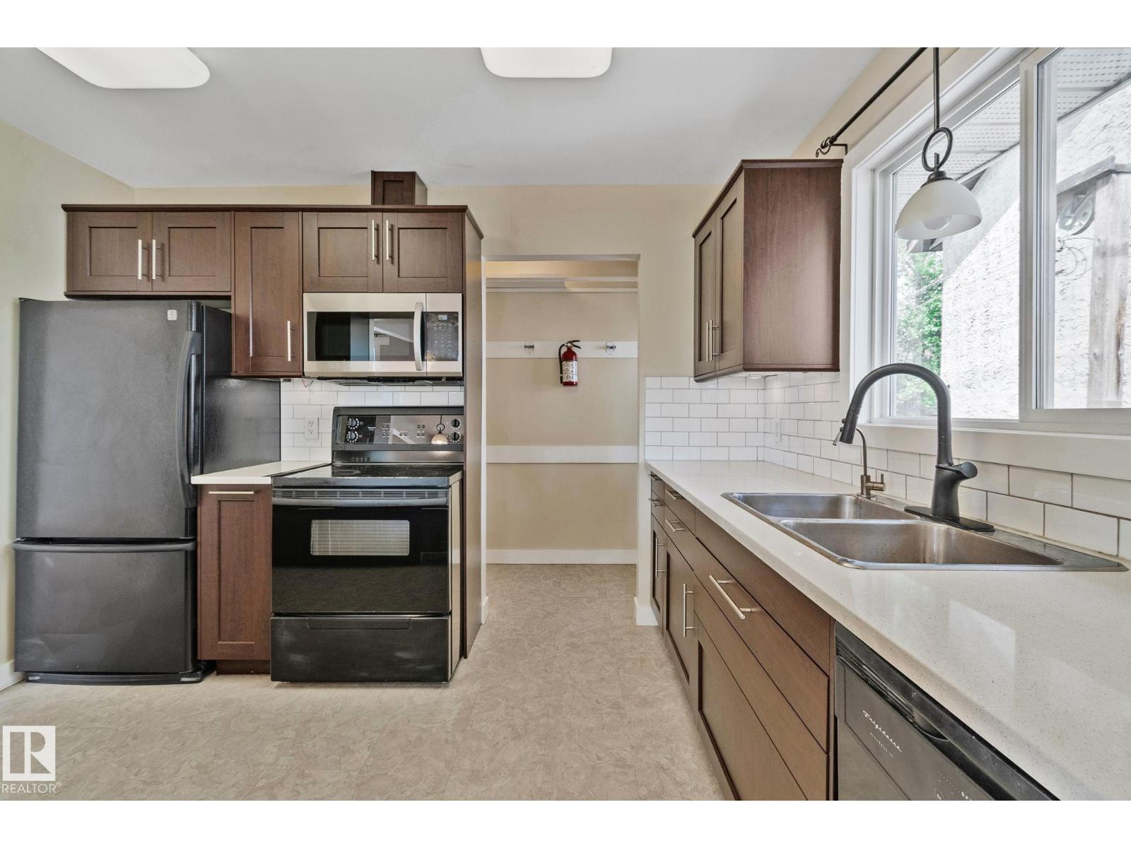 2730 138A AV NW - 11
