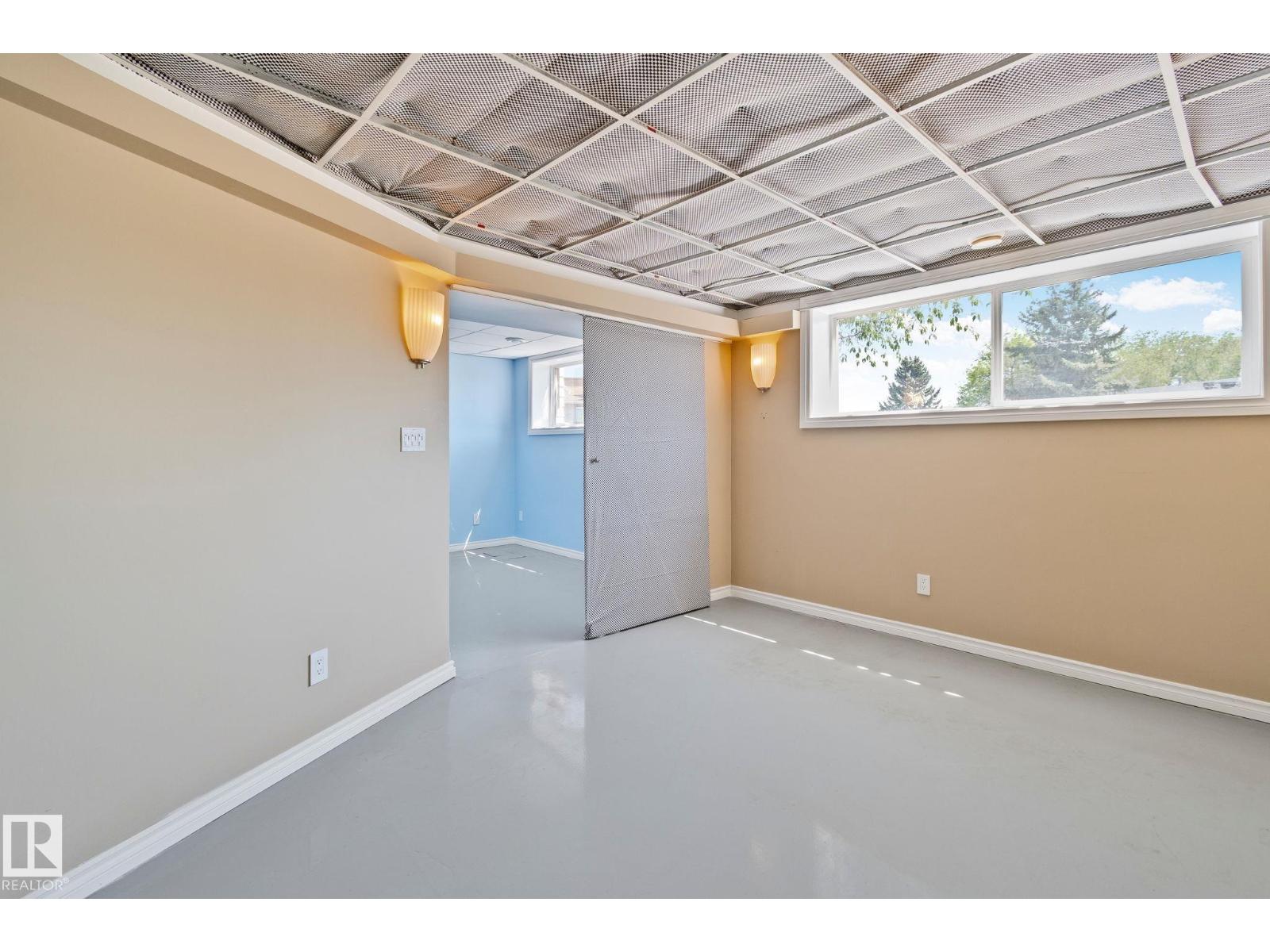 2730 138A AV NW - 31