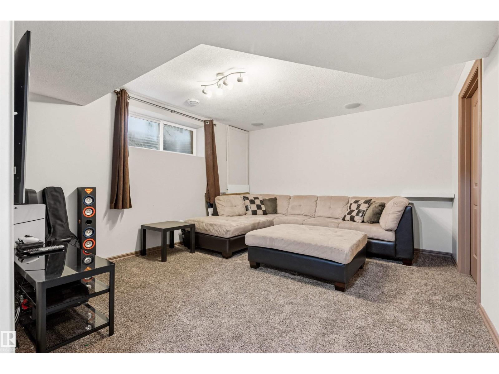 14807 141 ST NW - 49