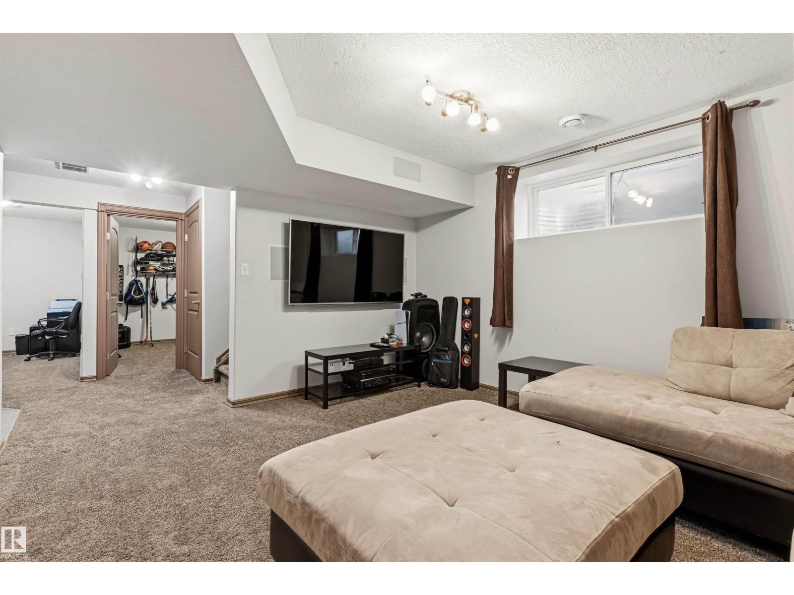 14807 141 ST NW - 51