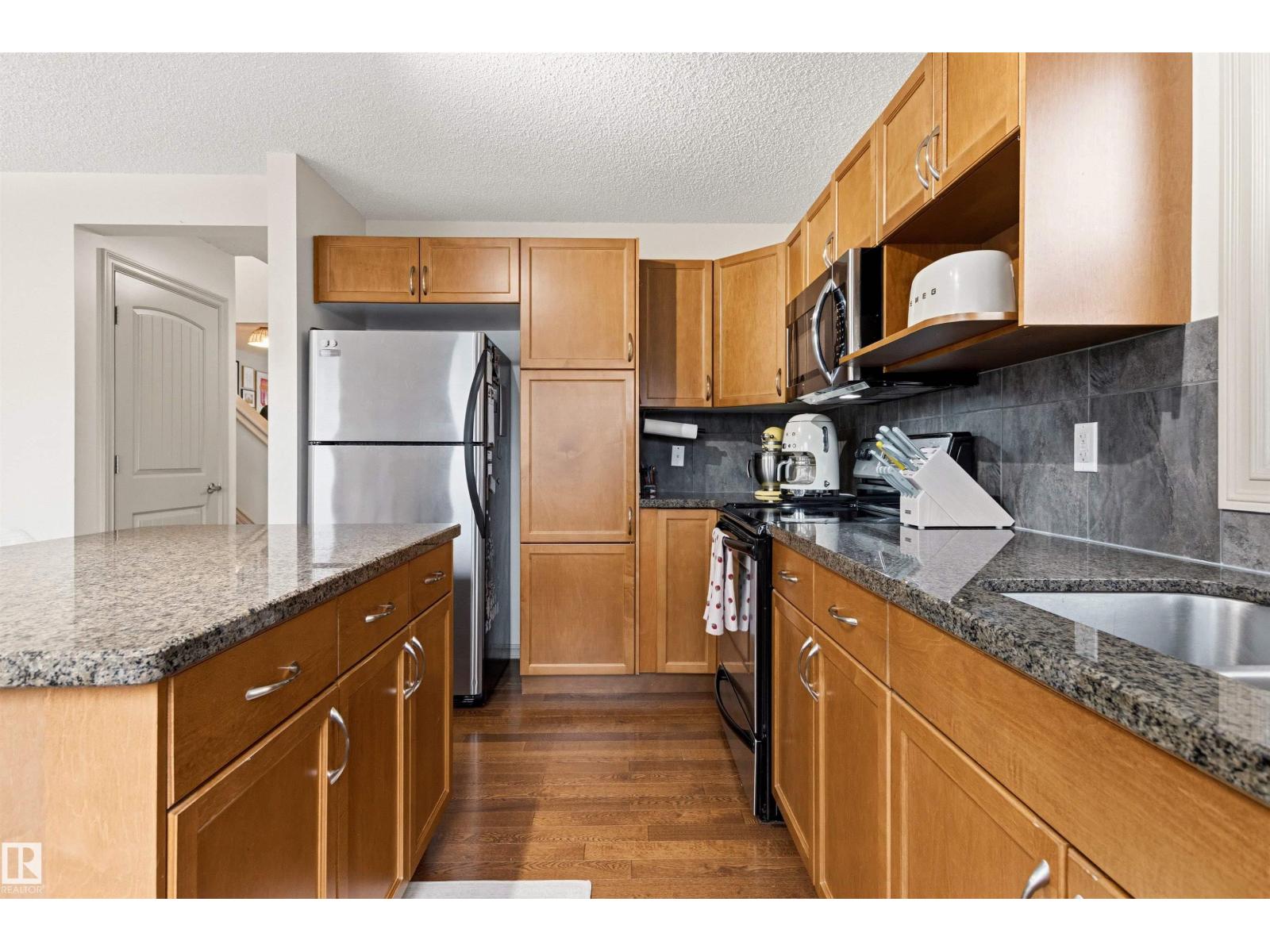 14807 141 ST NW - 21