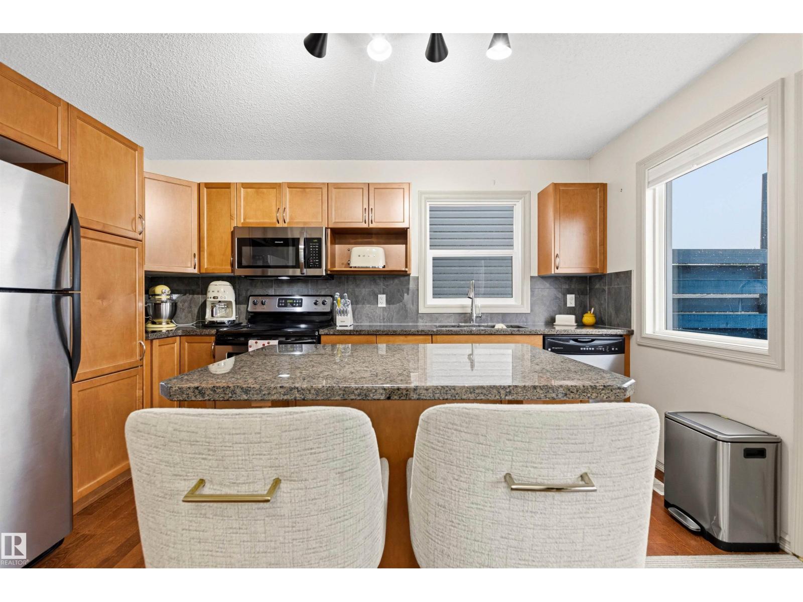 14807 141 ST NW - 18