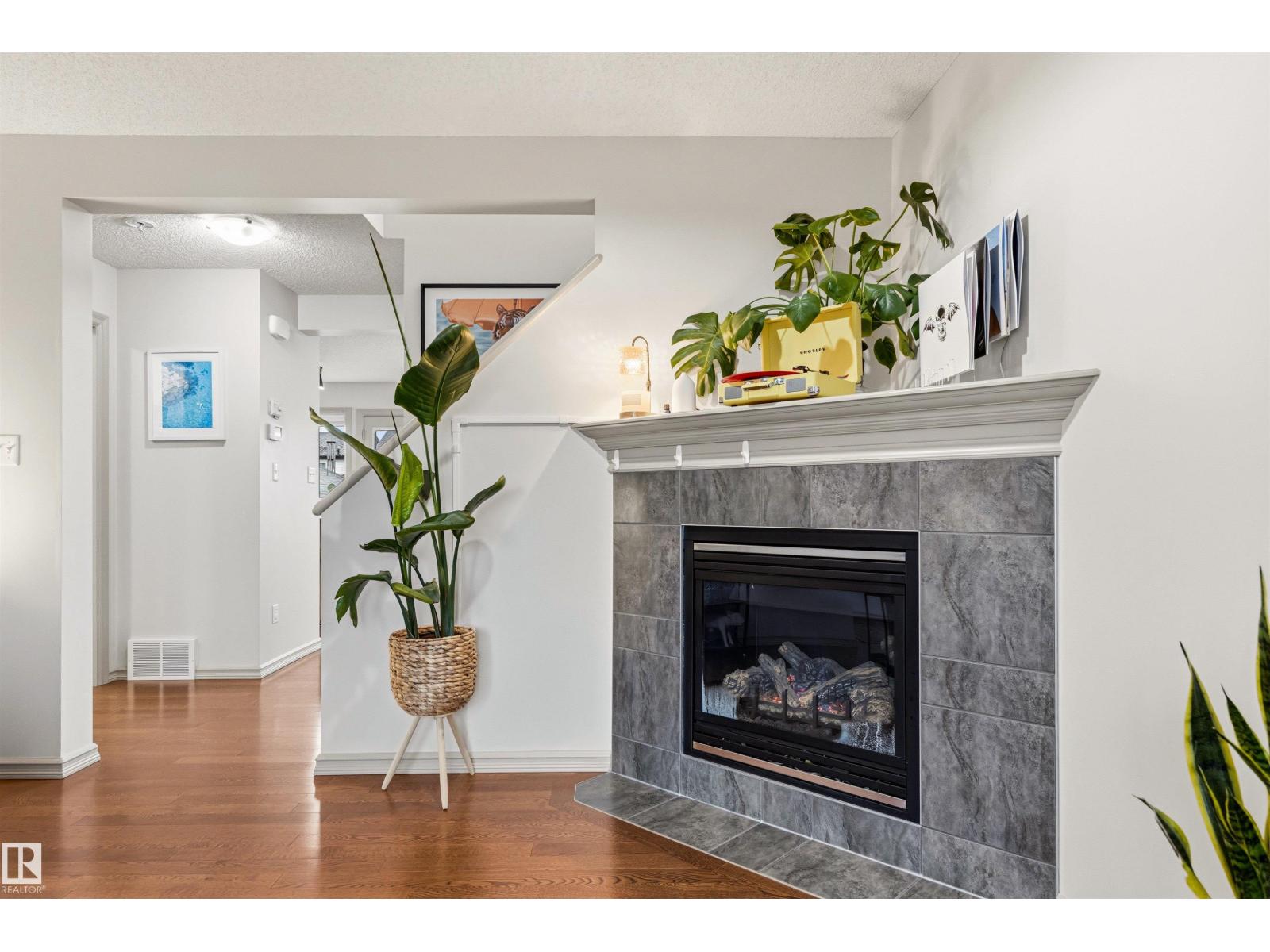 14807 141 ST NW - 12