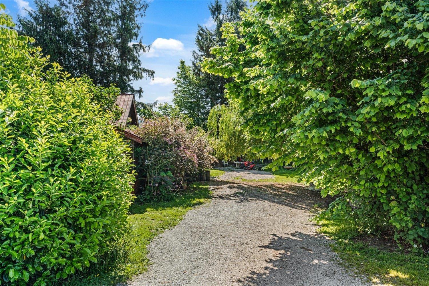 41582 NICOMEN ISLAND TRUNK ROAD — photo 2