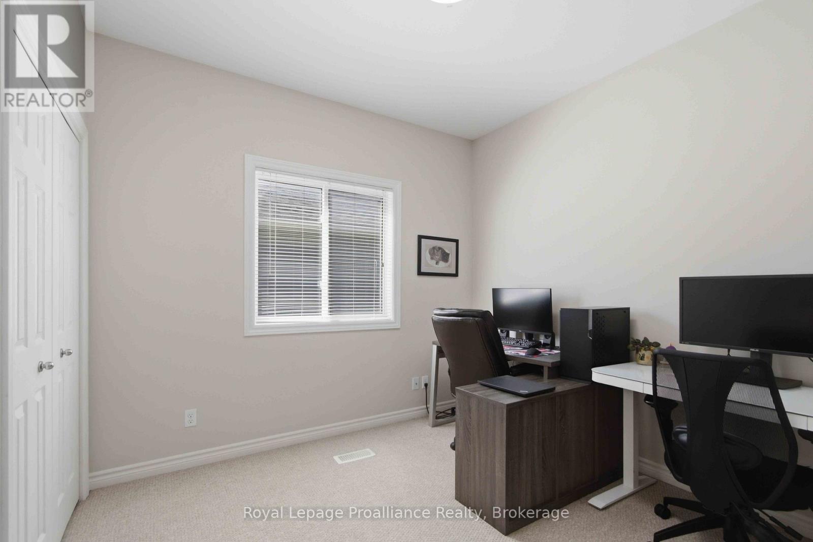 5 WALNUT DRIVE - 14