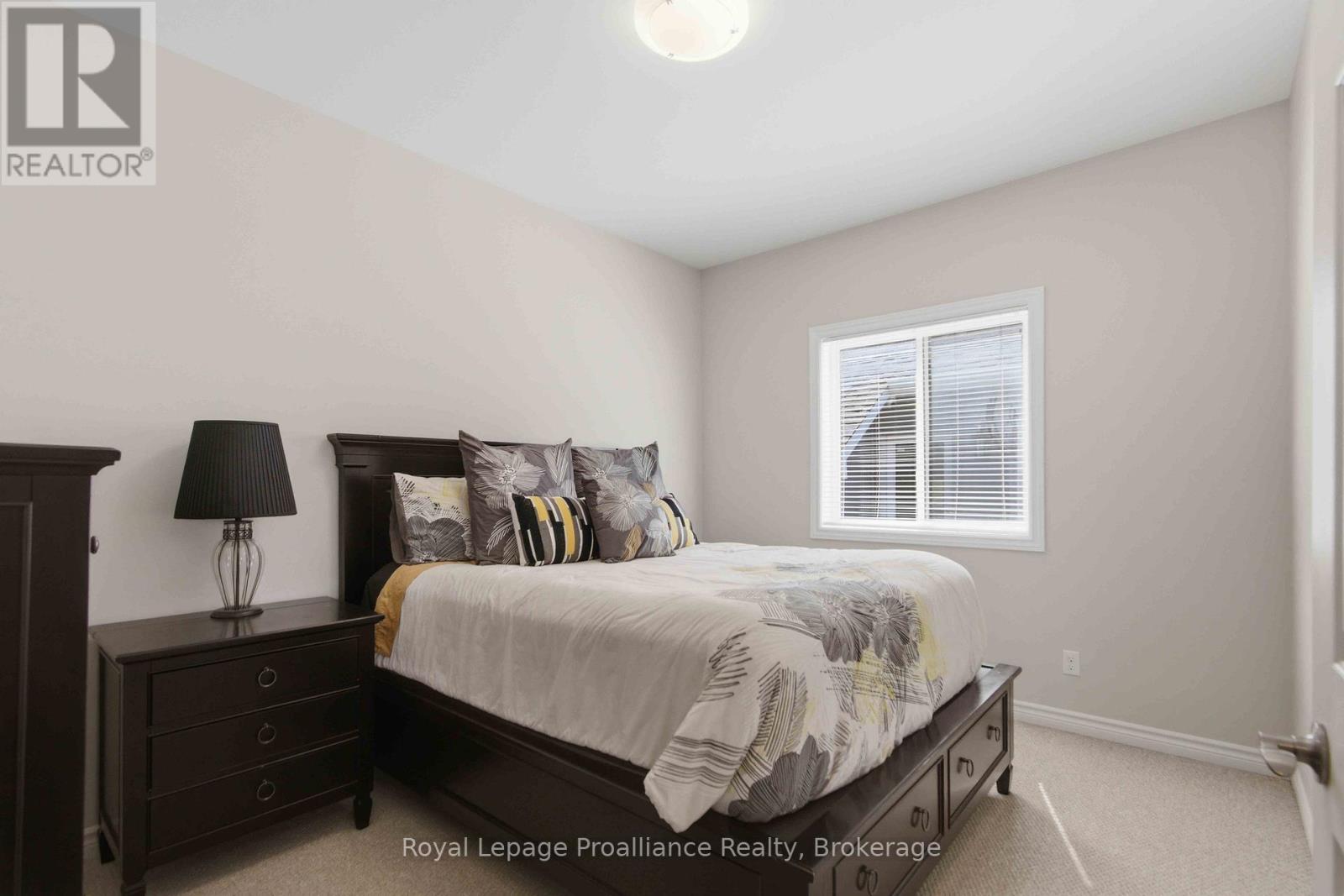 5 WALNUT DRIVE - 15