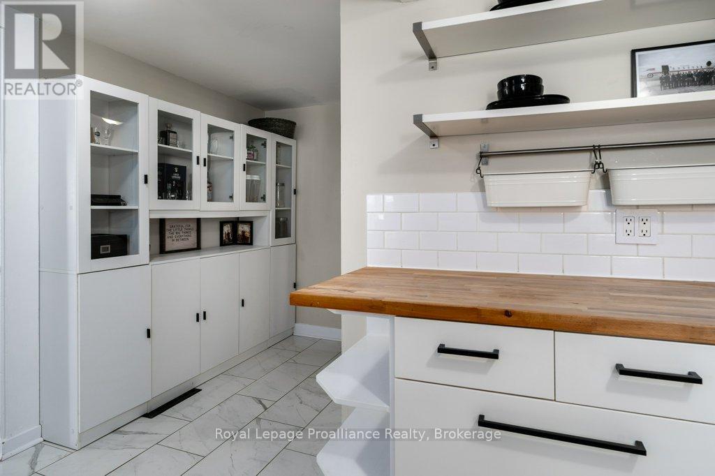 327 SIDNEY STREET - 19