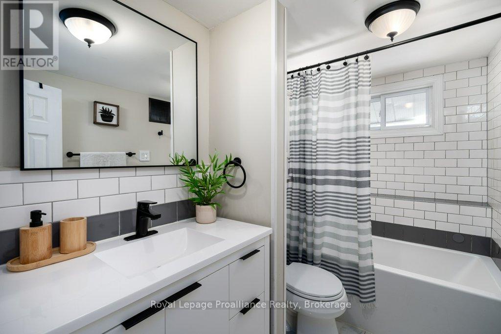 327 SIDNEY STREET - 21