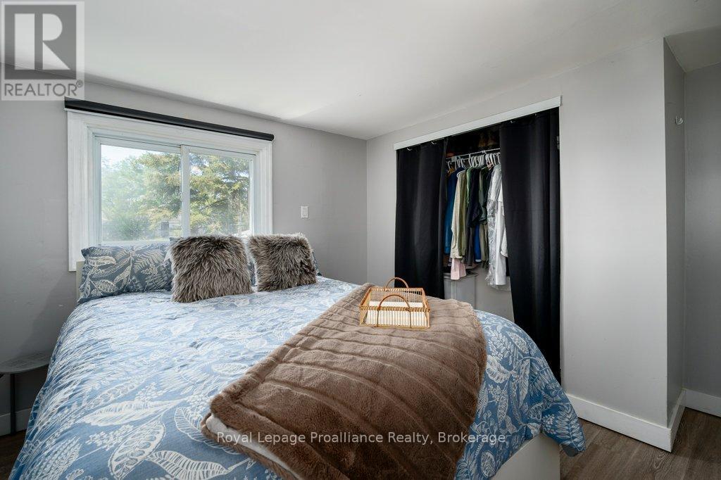 327 SIDNEY STREET - 23