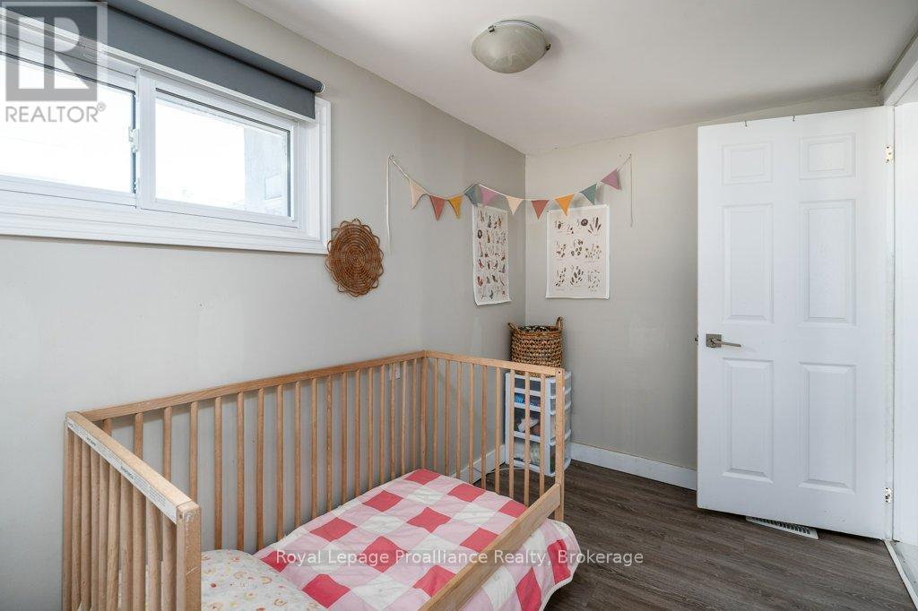 327 SIDNEY STREET - 28