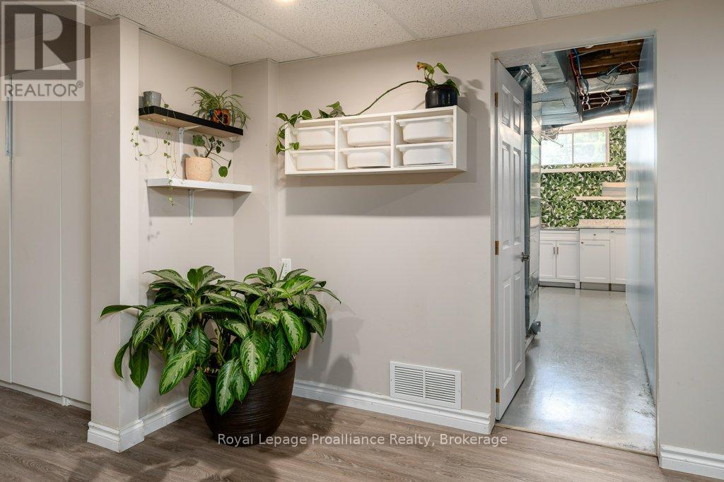 327 SIDNEY STREET - 36