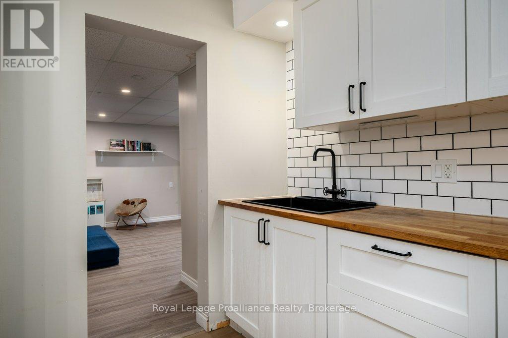 327 SIDNEY STREET - 39