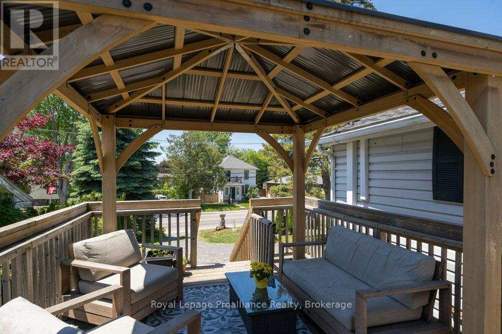 327 SIDNEY STREET - 5