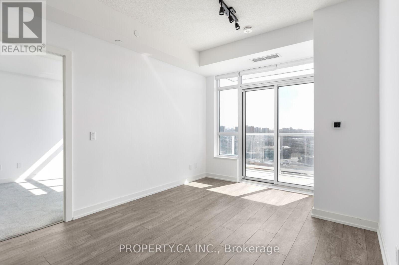 #1102 10 WILBY CRESCENT - 12