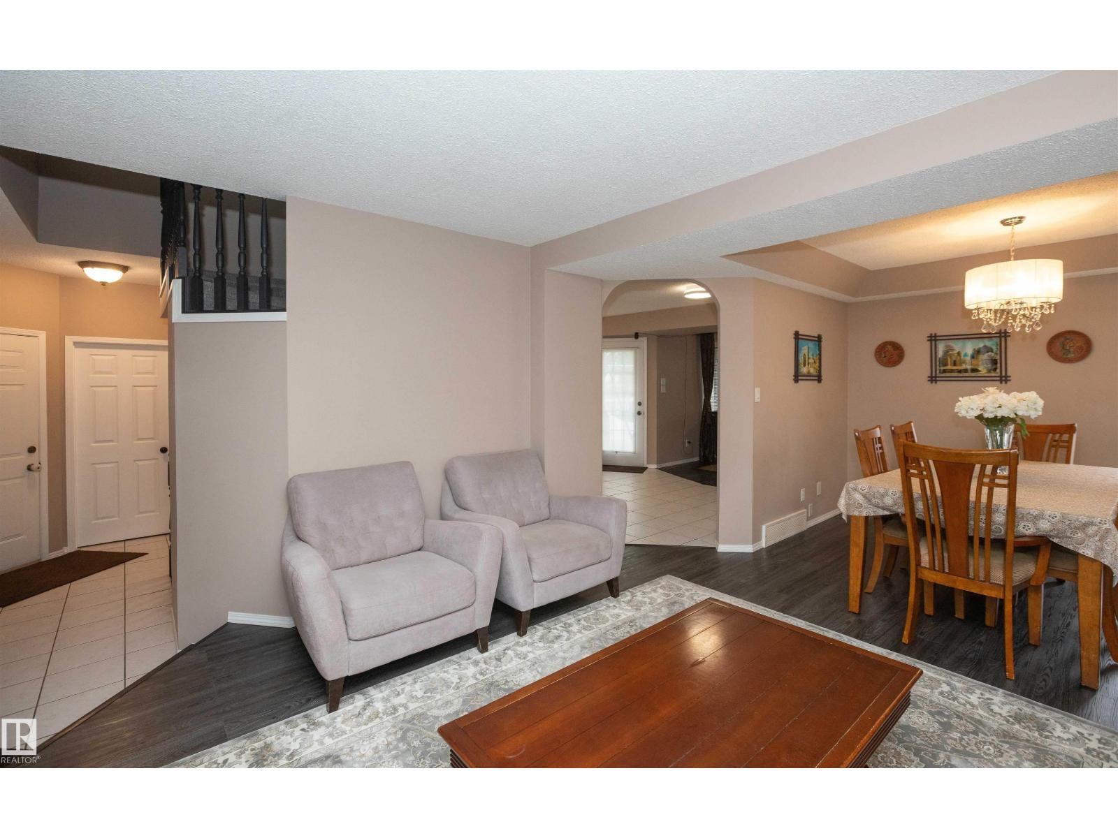10739 109 AV — photo 6