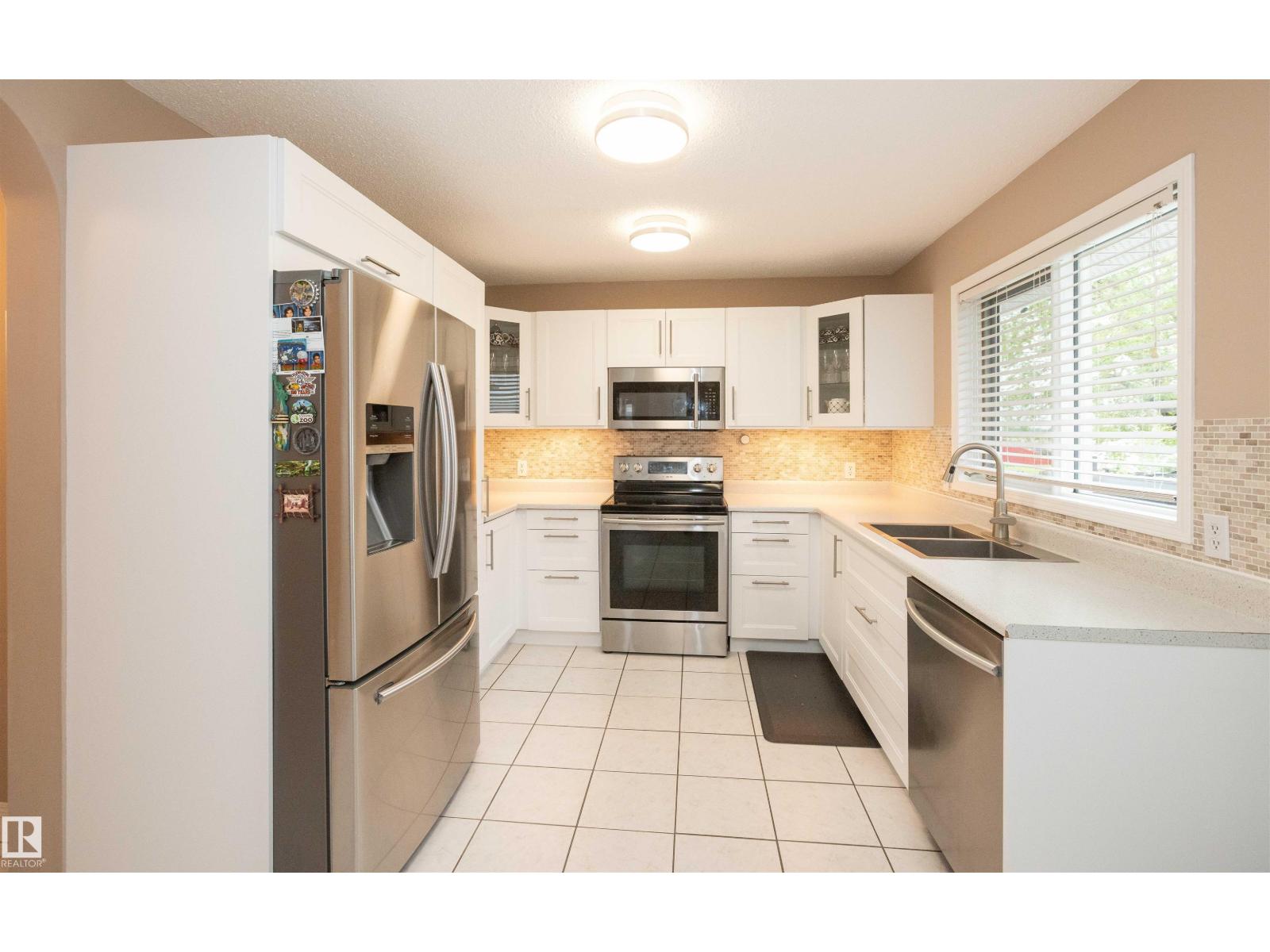 10739 109 AV — photo 12