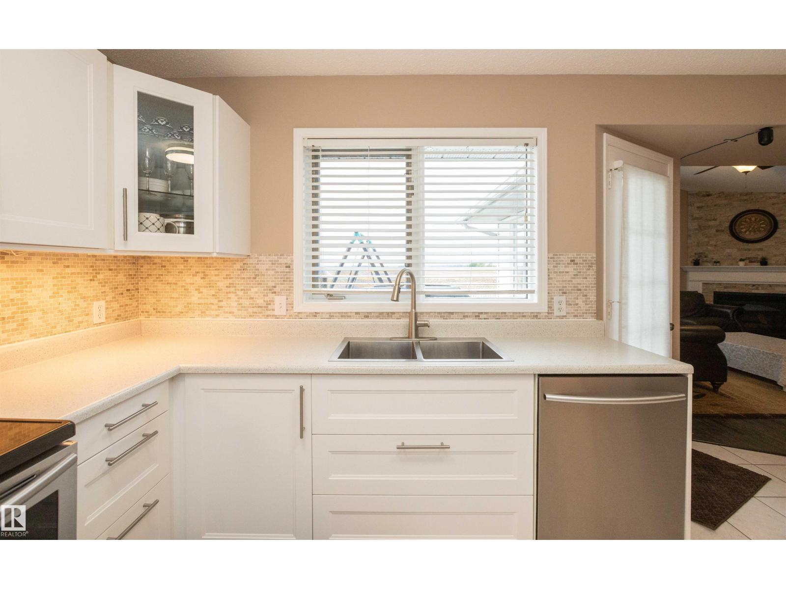 10739 109 AV — photo 14
