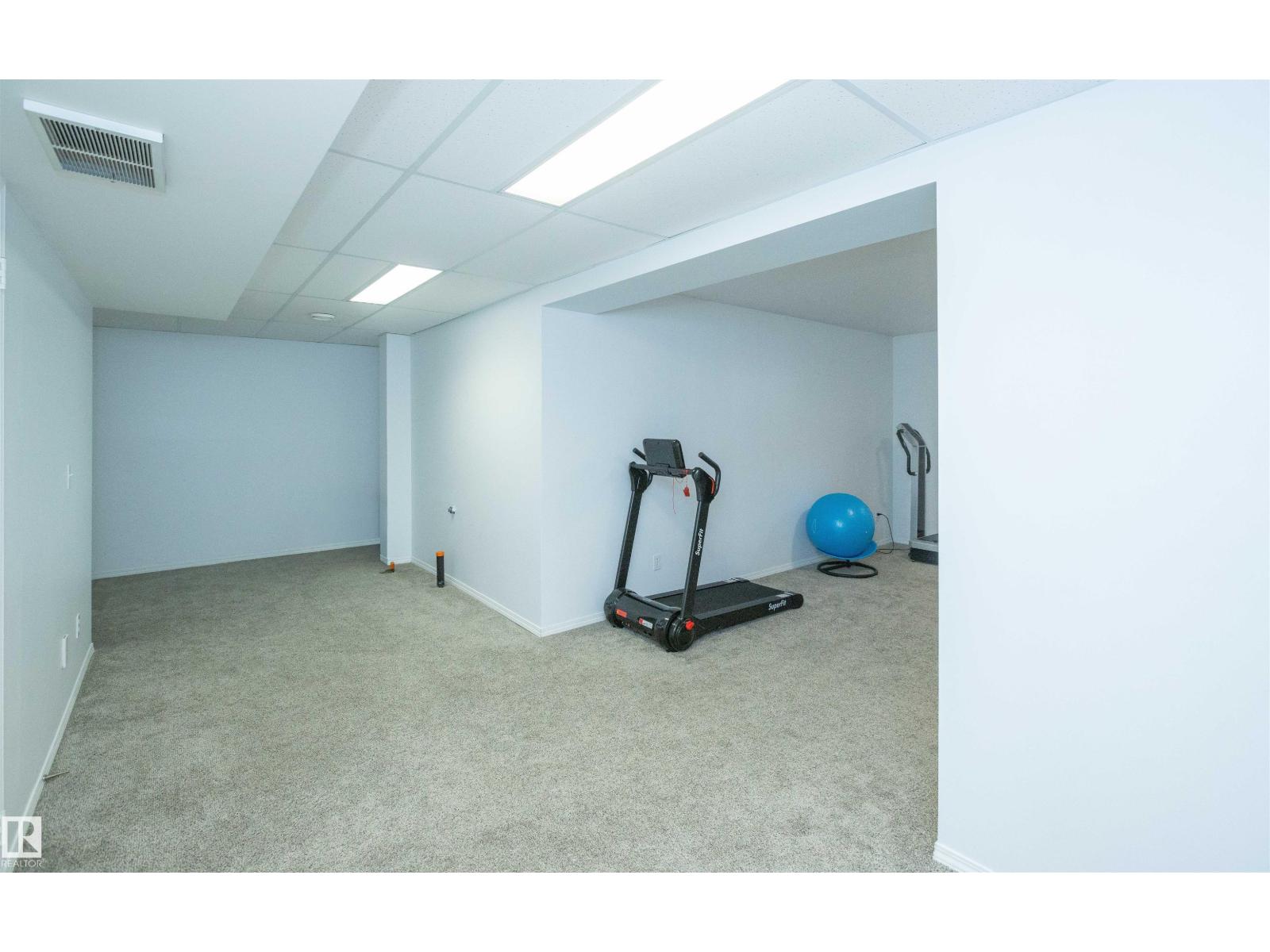 10739 109 AV — photo 48