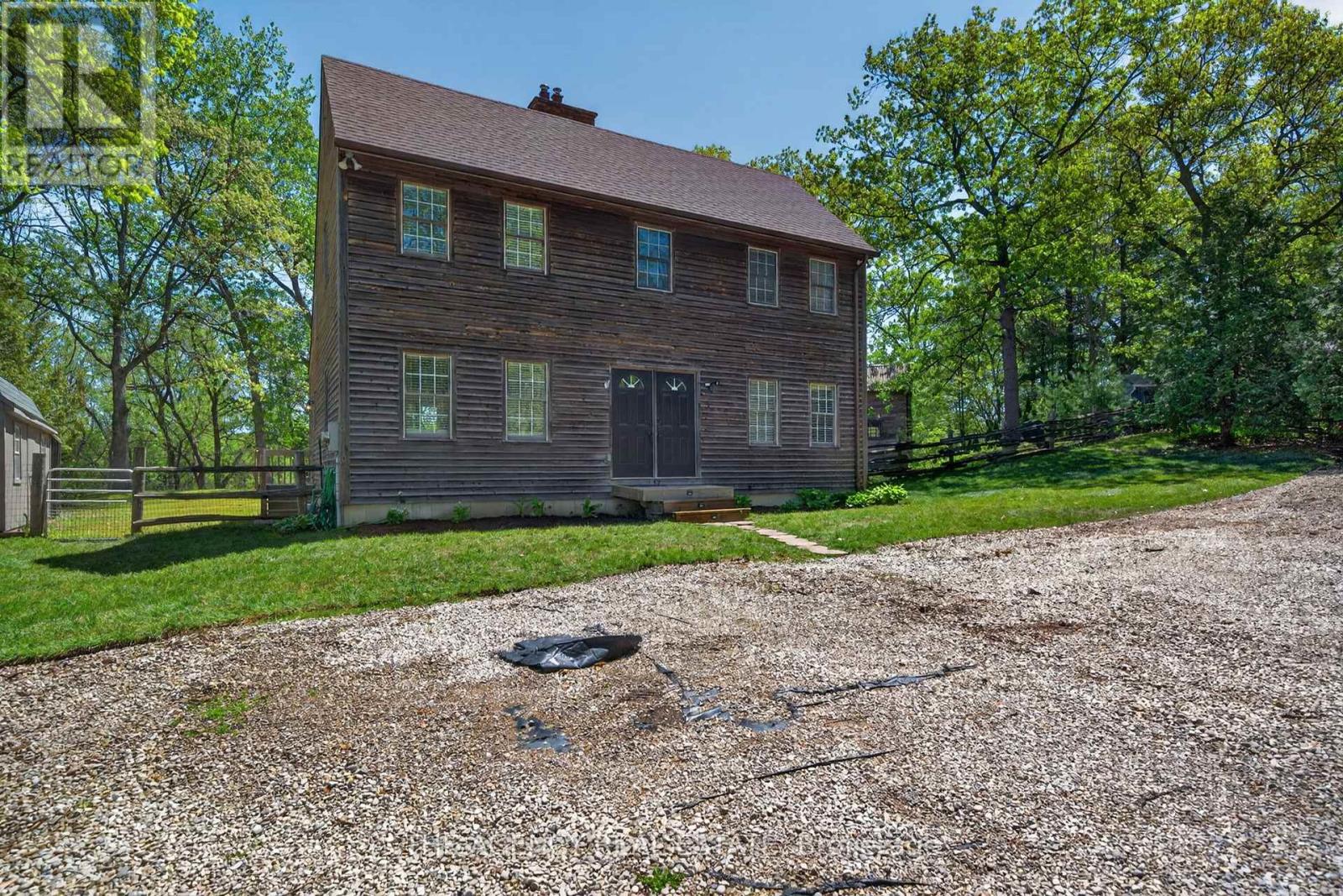 7904 KATHARINE CRESCENT - 1