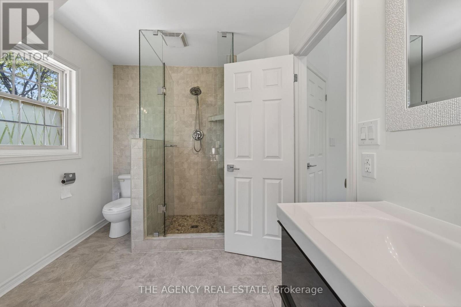 7904 KATHARINE CRESCENT - 18