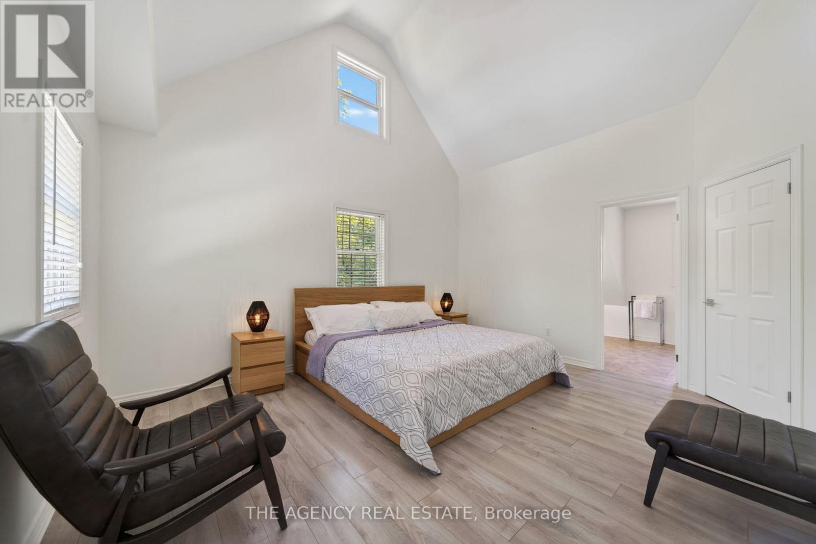 7904 KATHARINE CRESCENT - 20