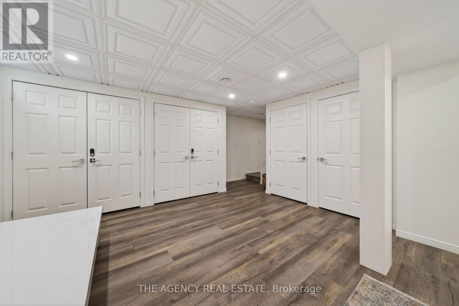 7904 KATHARINE CRESCENT - 30