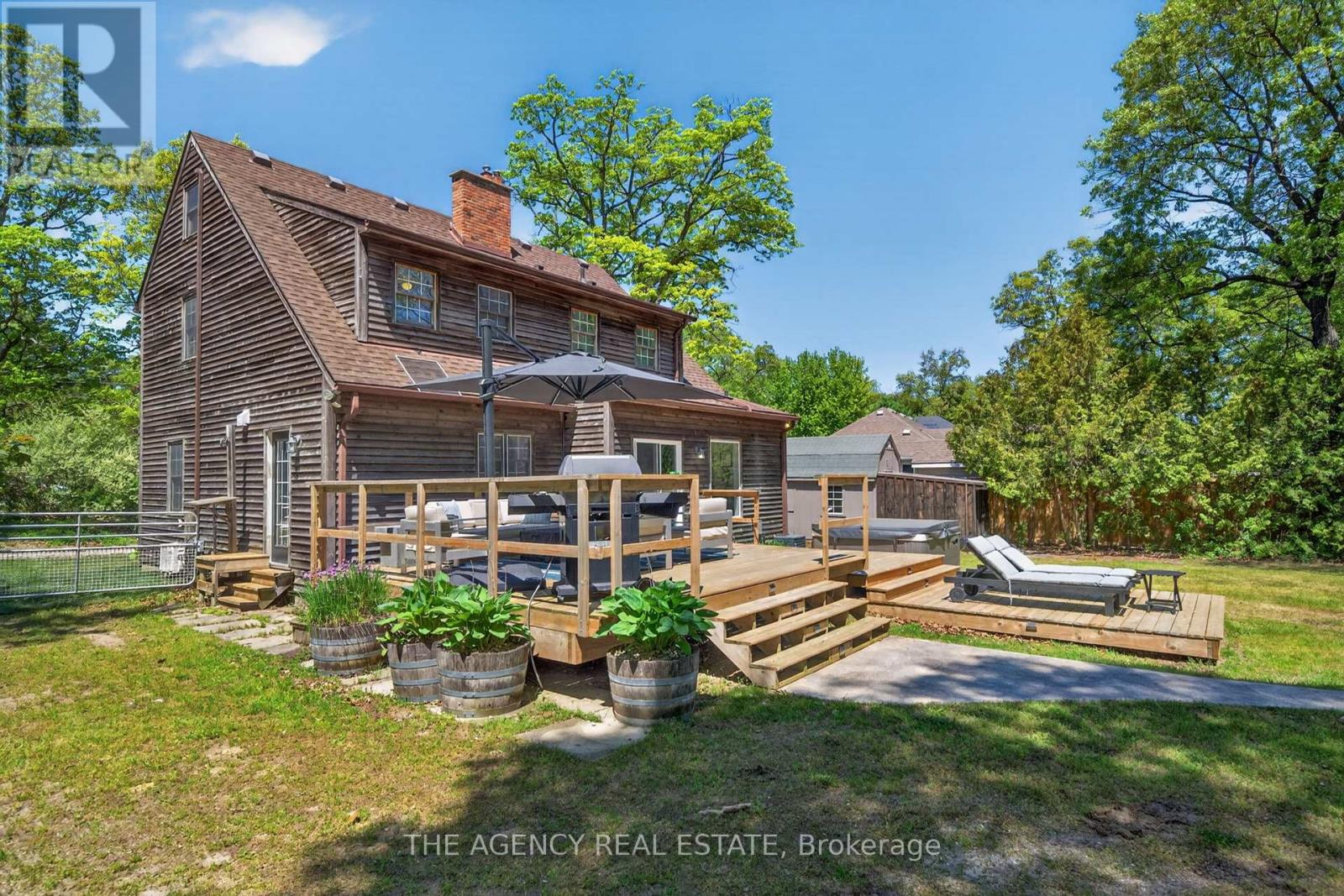7904 KATHARINE CRESCENT - 31
