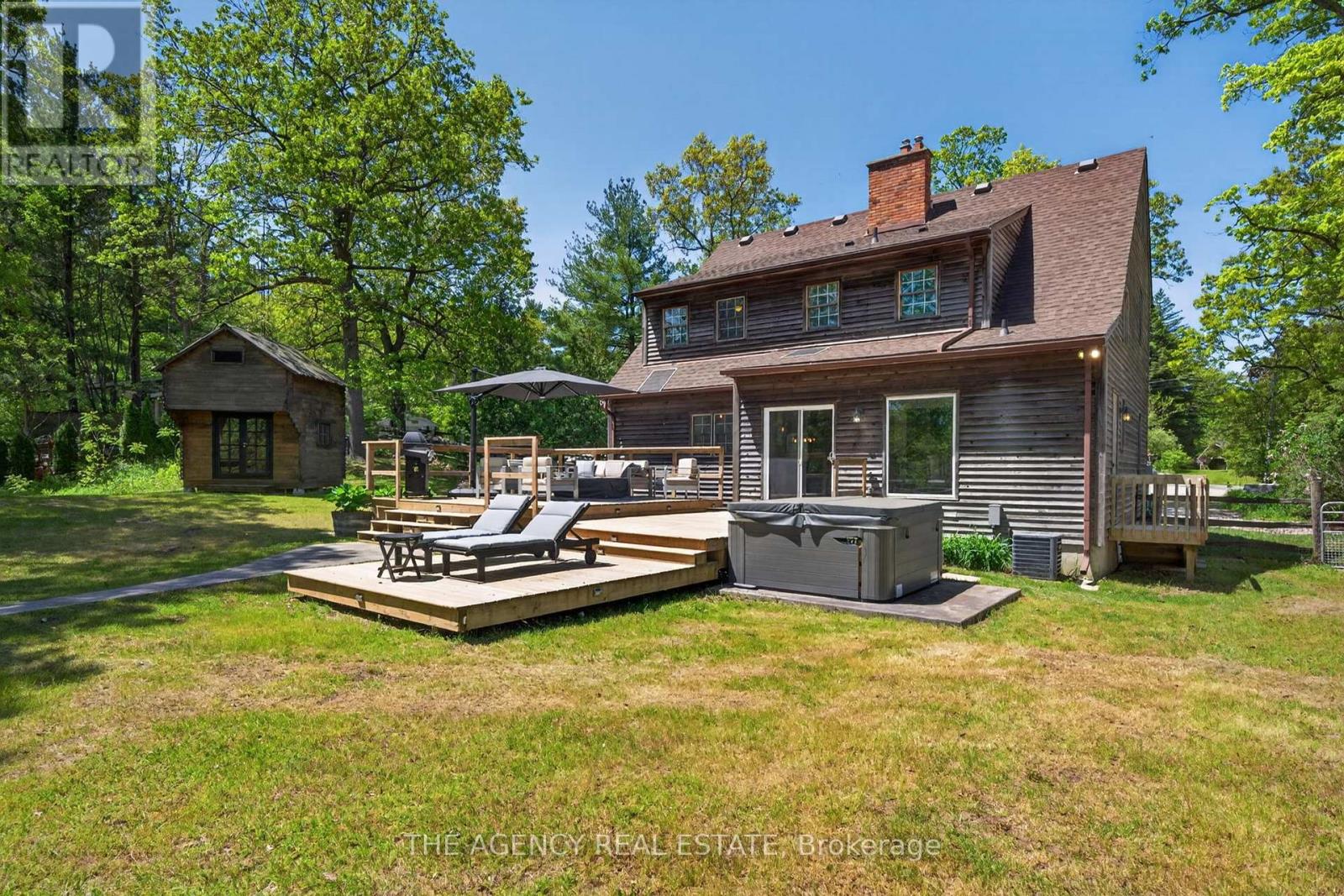 7904 KATHARINE CRESCENT - 32