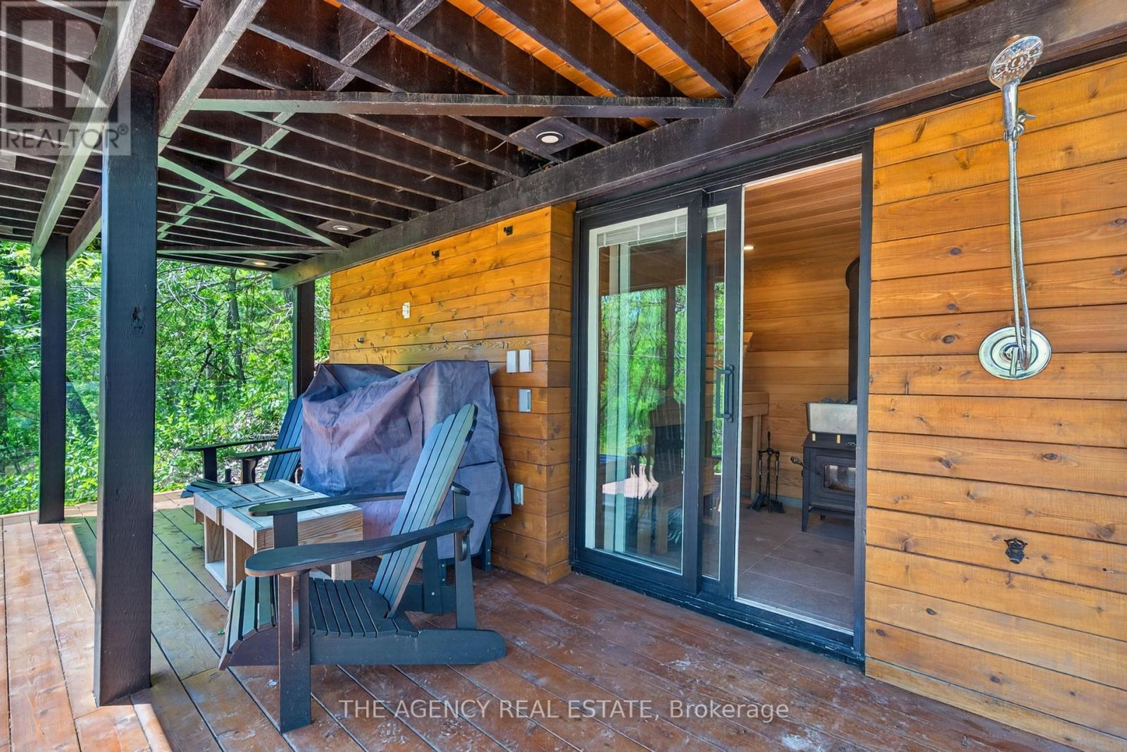 7904 KATHARINE CRESCENT - 45