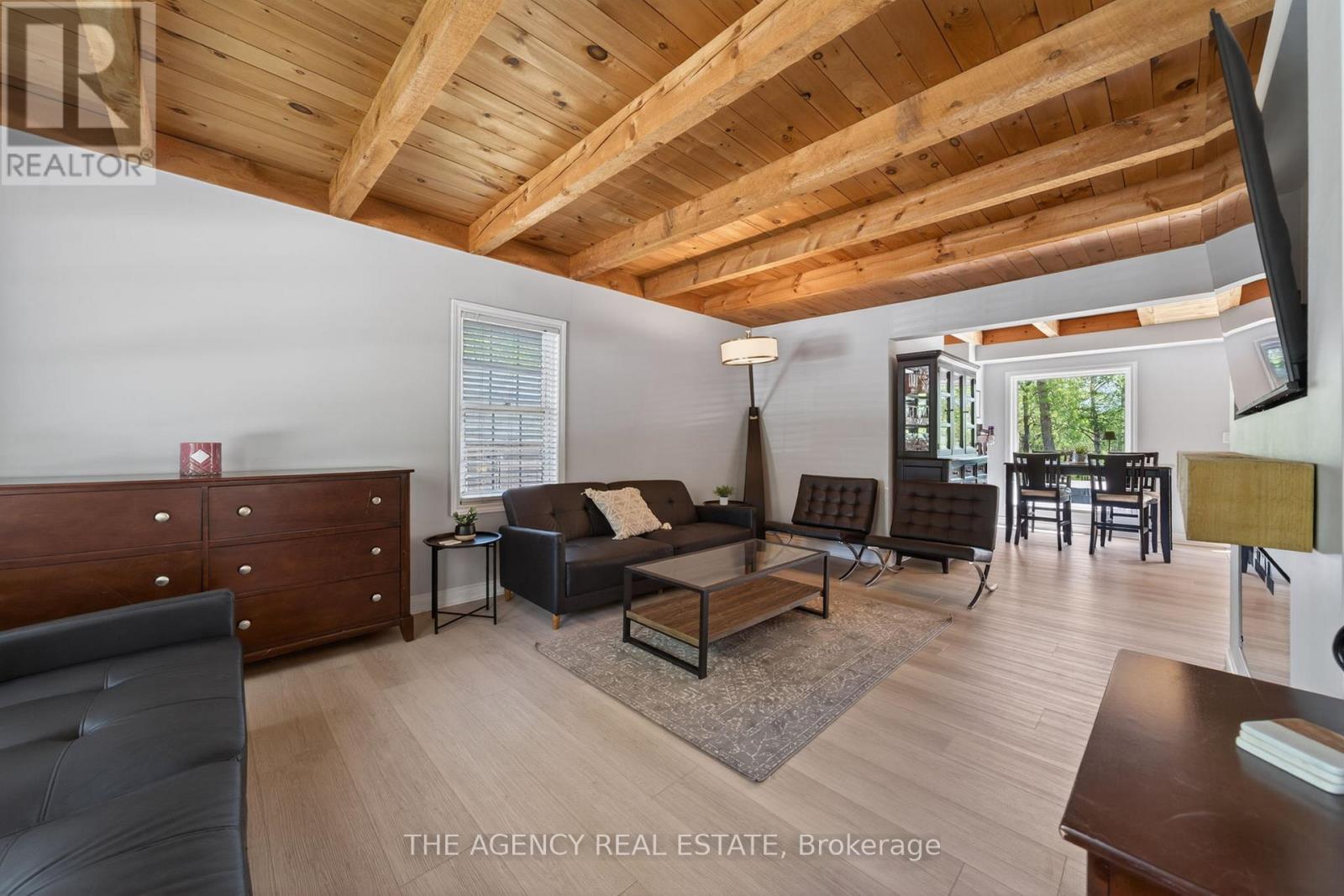 7904 KATHARINE CRESCENT - 6