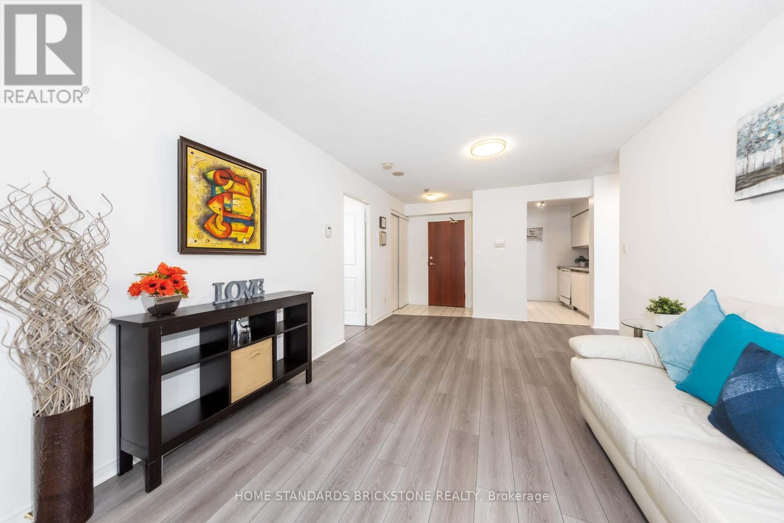 #909 35 EMPRESS AVENUE - 11