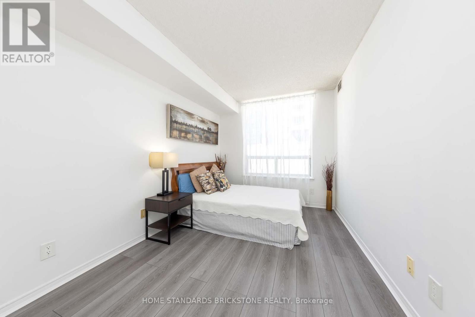 #909 35 EMPRESS AVENUE - 5