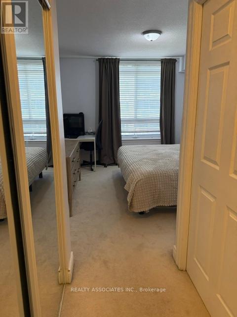 #506 18 KENASTON GARDENS NE - 16