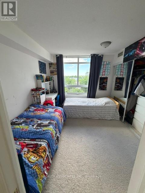 #506 18 KENASTON GARDENS NE - 21