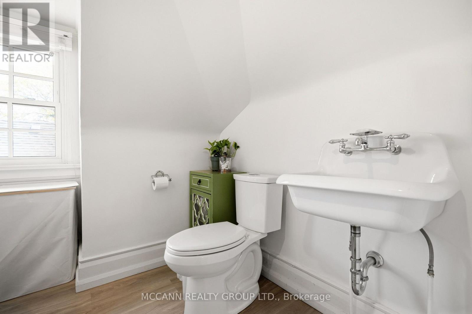 1396 MOUNT PLEASANT ROAD - 26