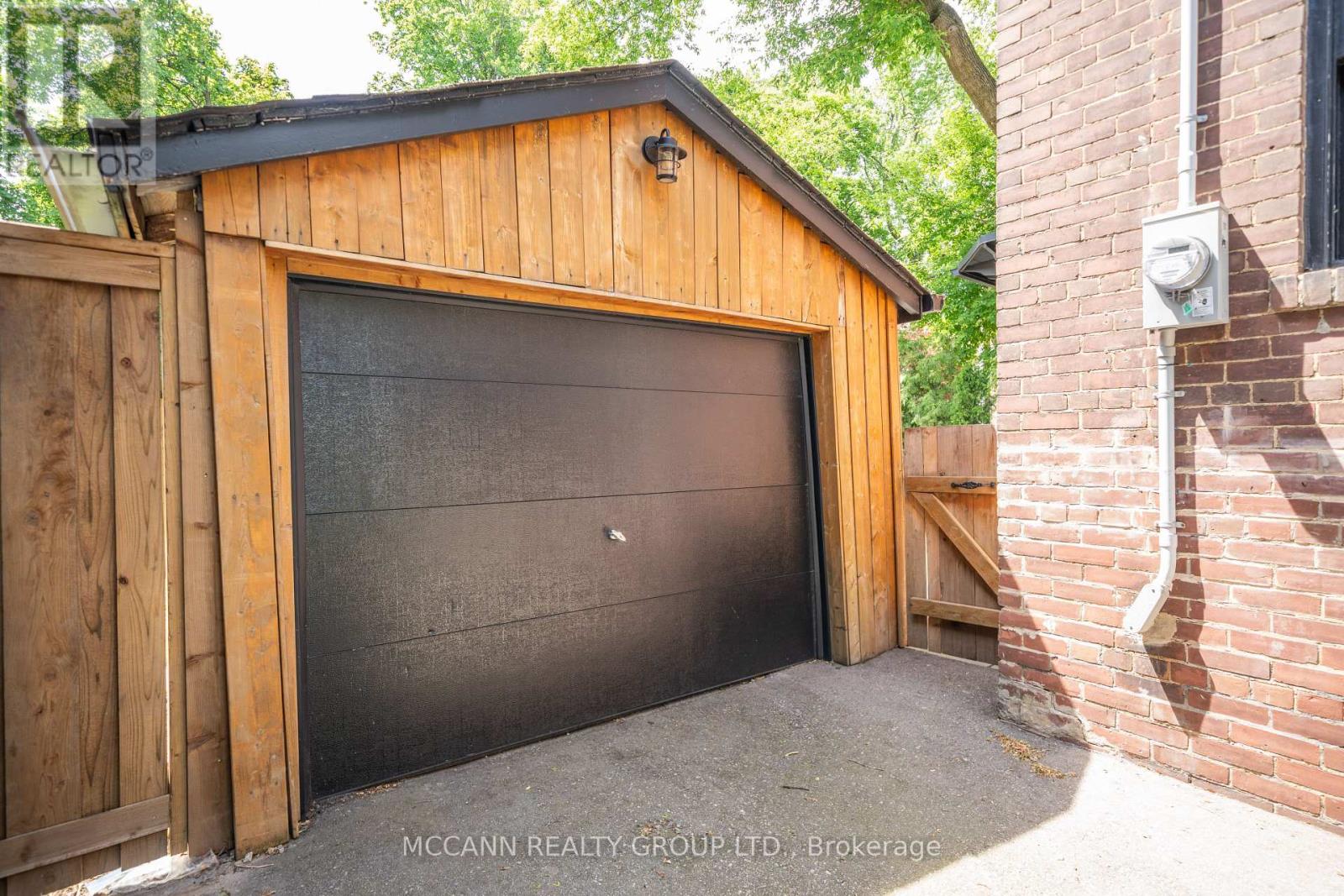 1396 MOUNT PLEASANT ROAD - 40