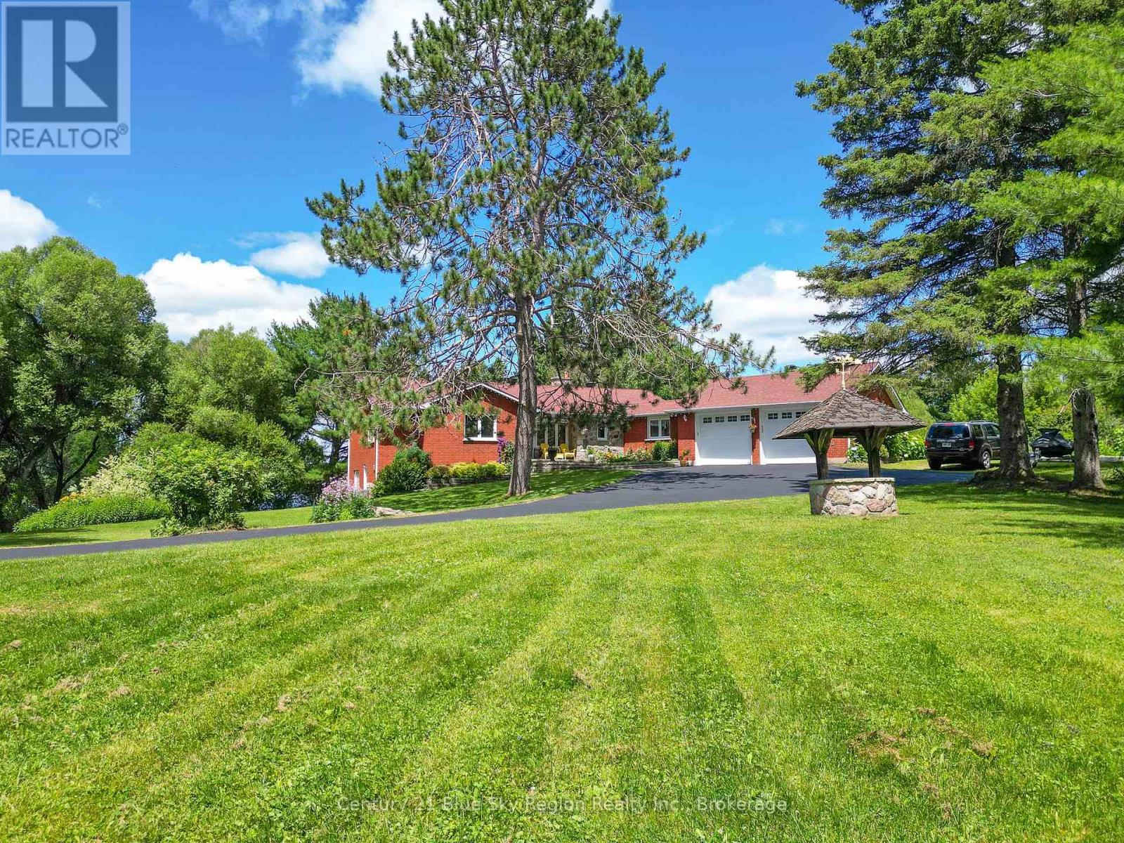 353 MACPHERSON DRIVE - 10