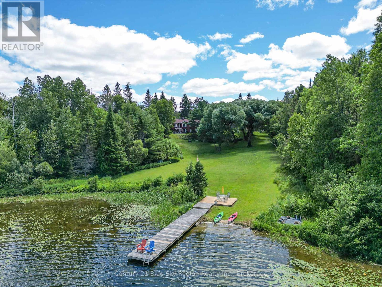 353 MACPHERSON DRIVE - 5