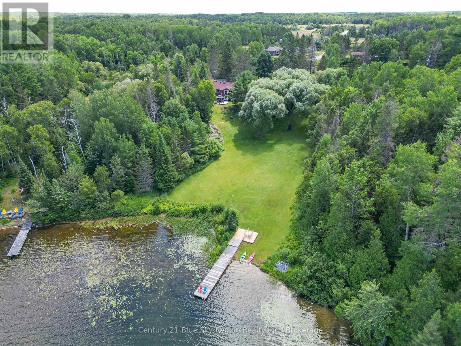 353 MACPHERSON DRIVE - 4