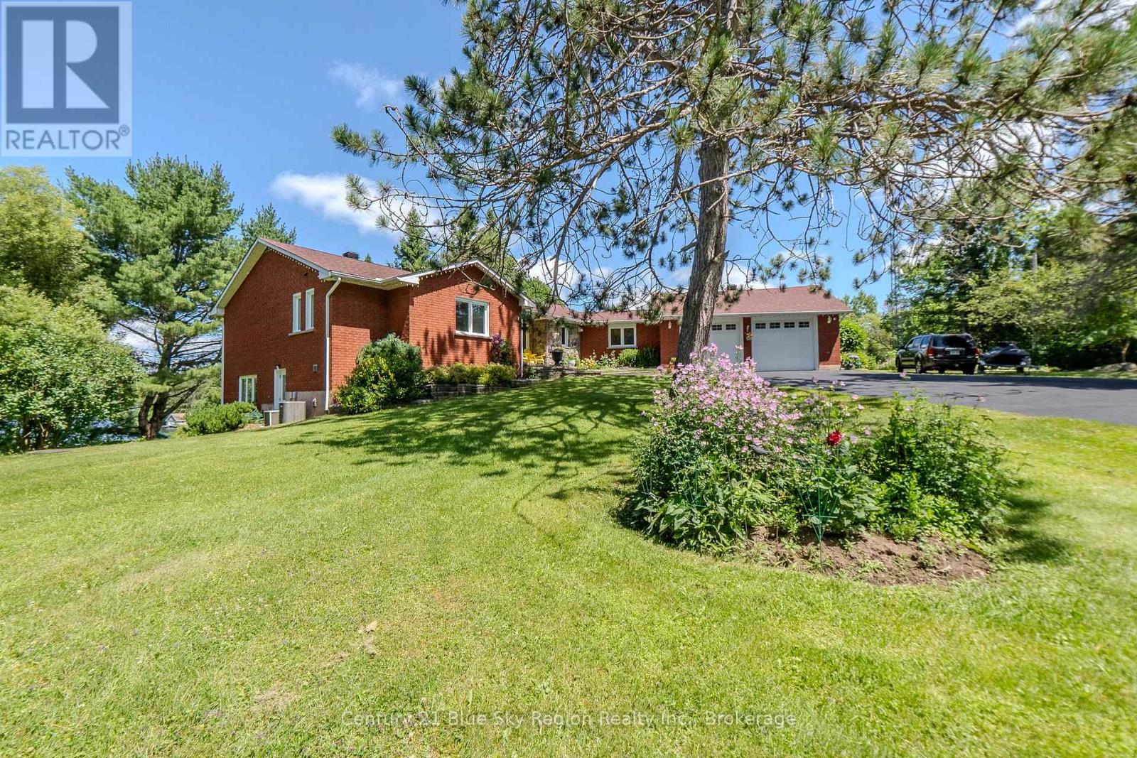 353 MACPHERSON DRIVE - 9