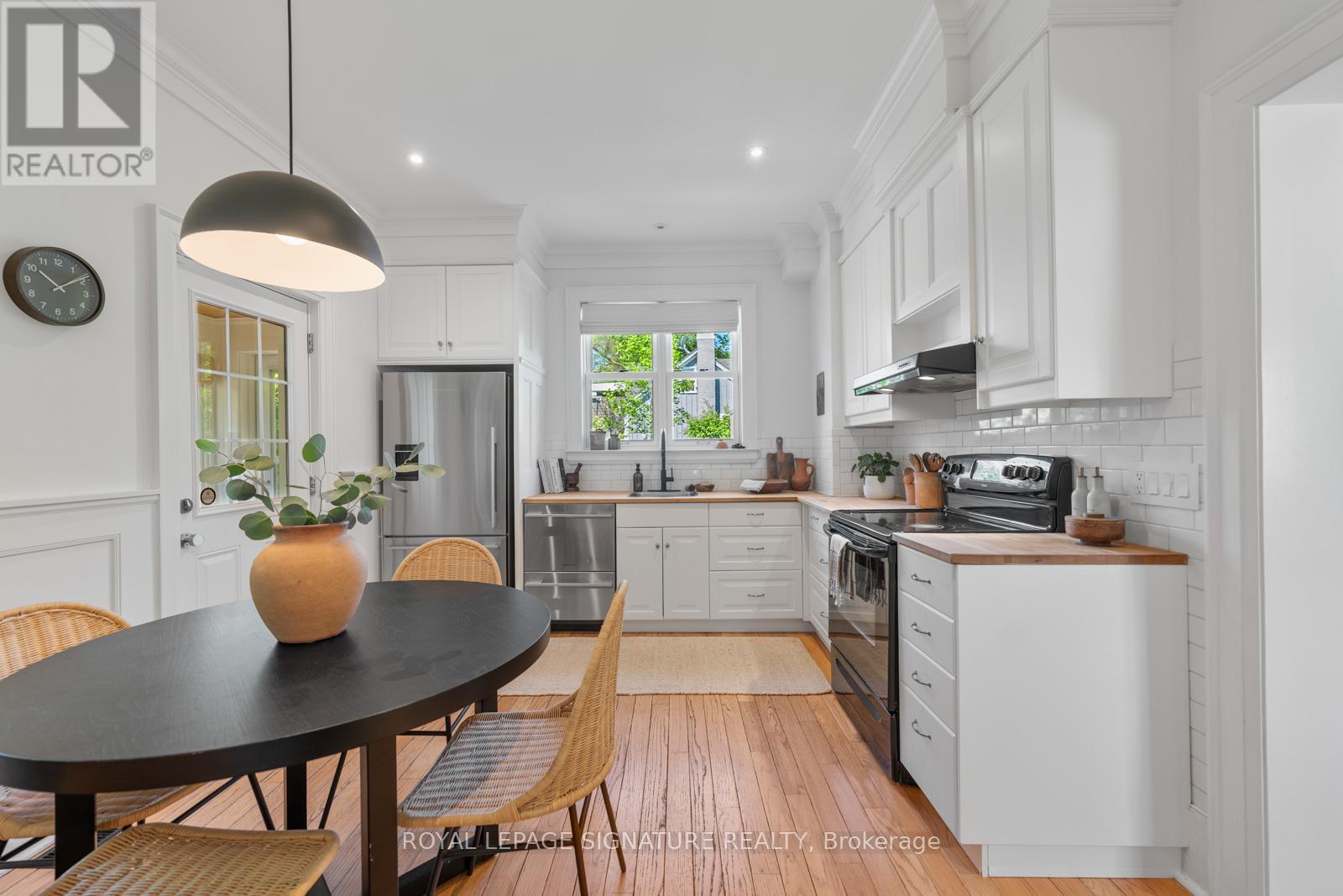 4 KIMBERLEY AVENUE - 13