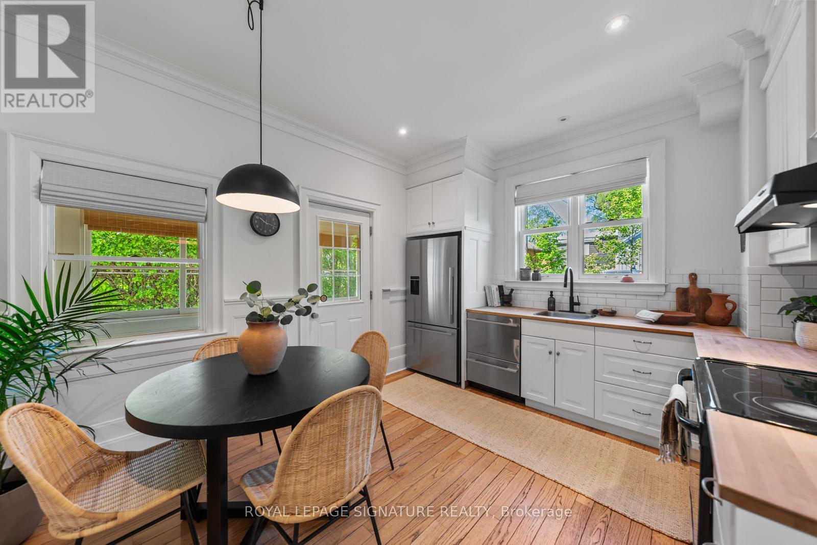 4 KIMBERLEY AVENUE - 17