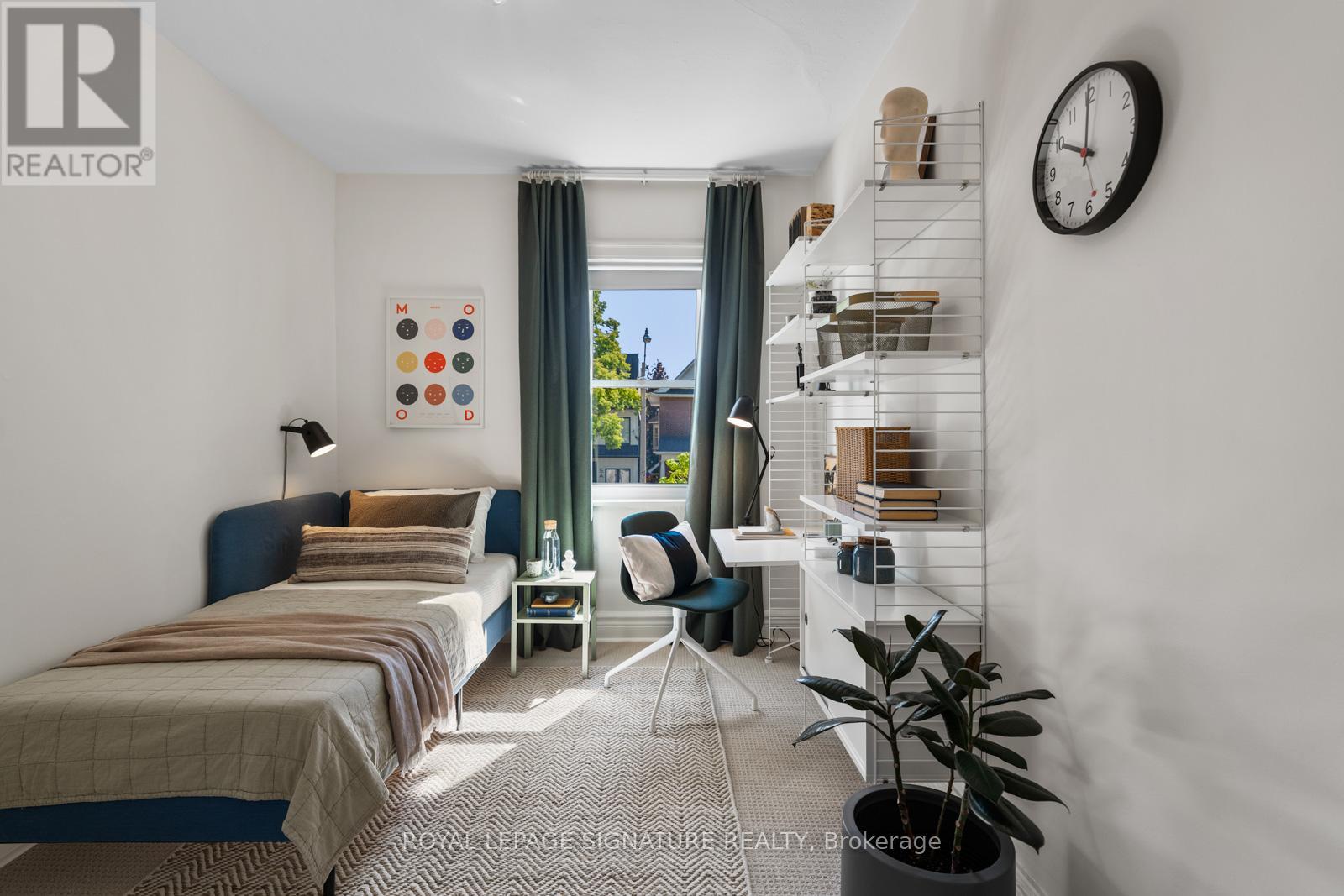 4 KIMBERLEY AVENUE - 24