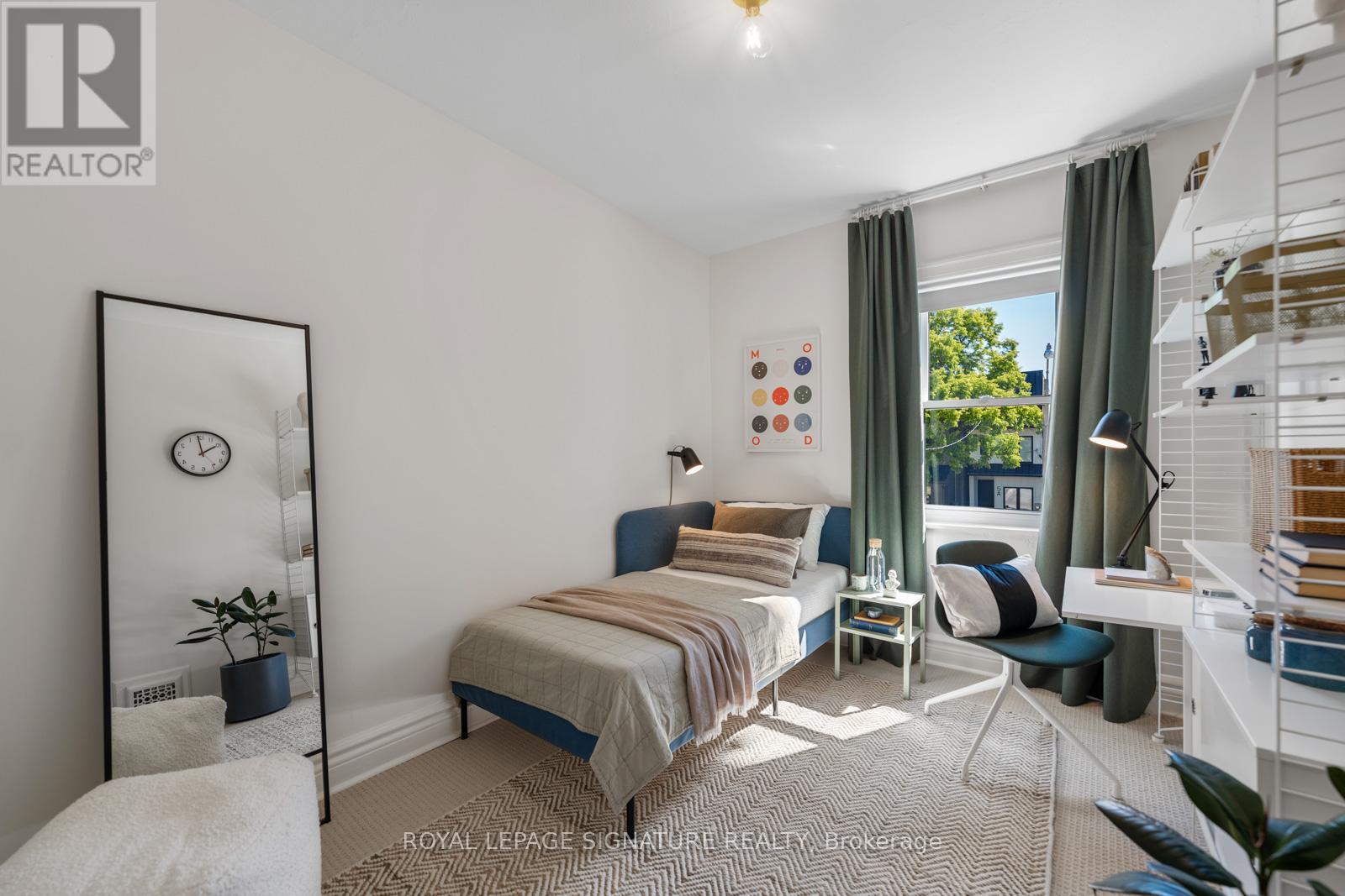 4 KIMBERLEY AVENUE - 25