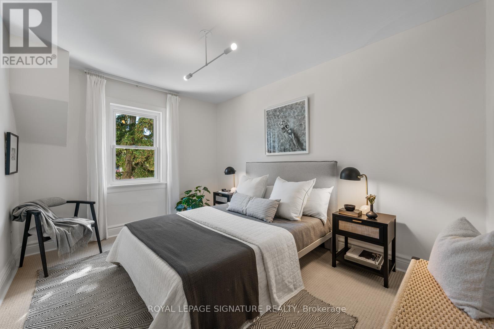 4 KIMBERLEY AVENUE - 26