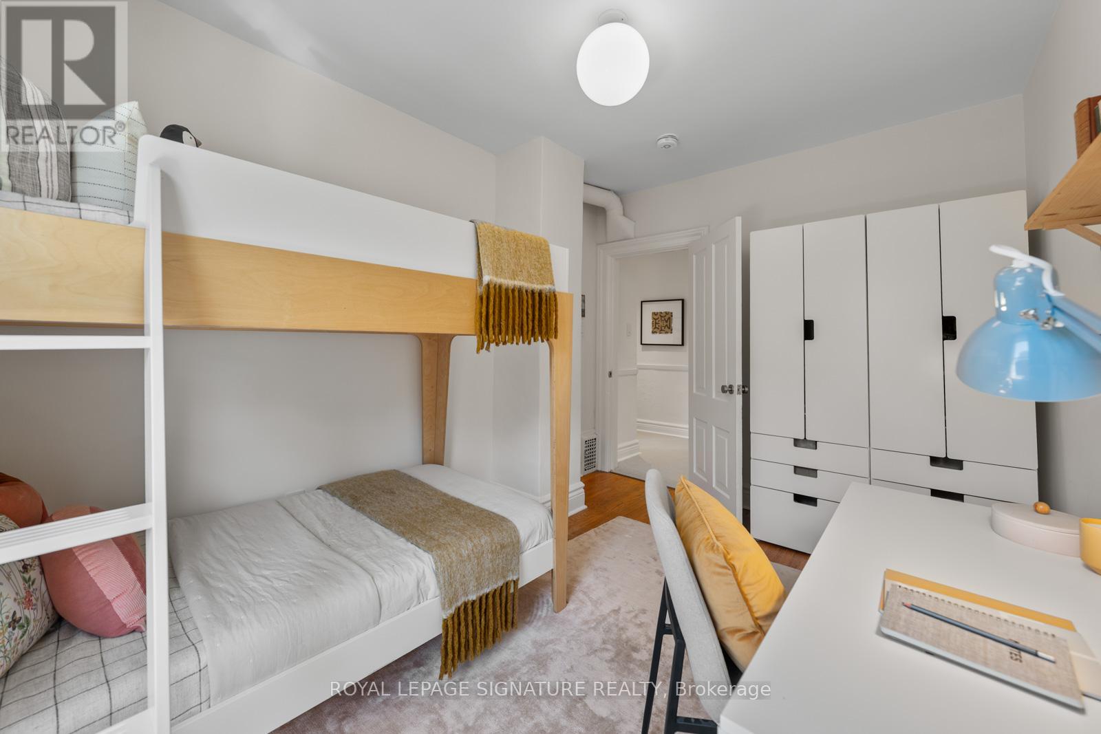 4 KIMBERLEY AVENUE - 28