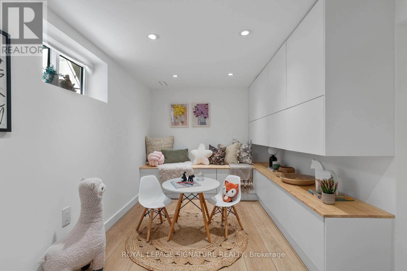 4 KIMBERLEY AVENUE - 35