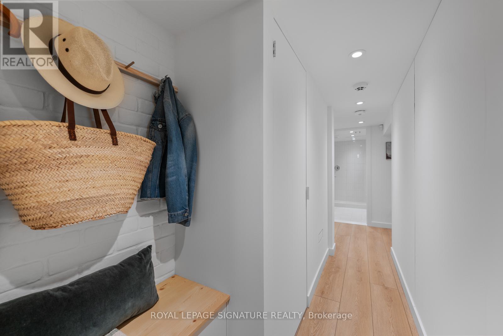 4 KIMBERLEY AVENUE - 37