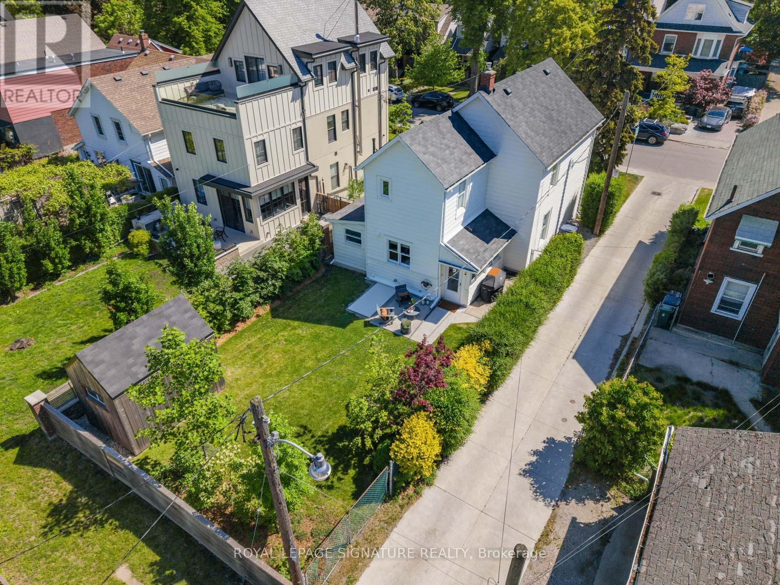 4 KIMBERLEY AVENUE - 43
