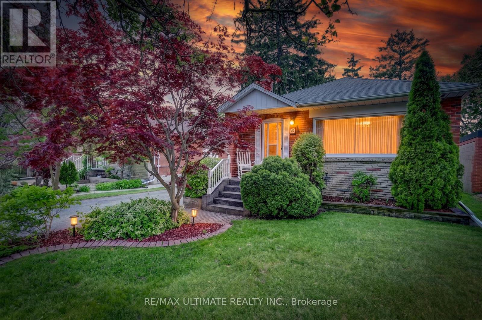 20 CORINNE CRESCENT - 2